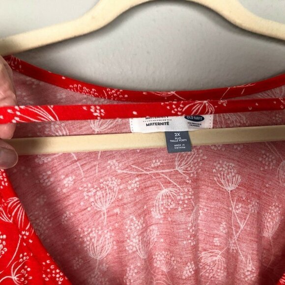 OLD NAVY Floral Maternity Top - Picture 4 of 6